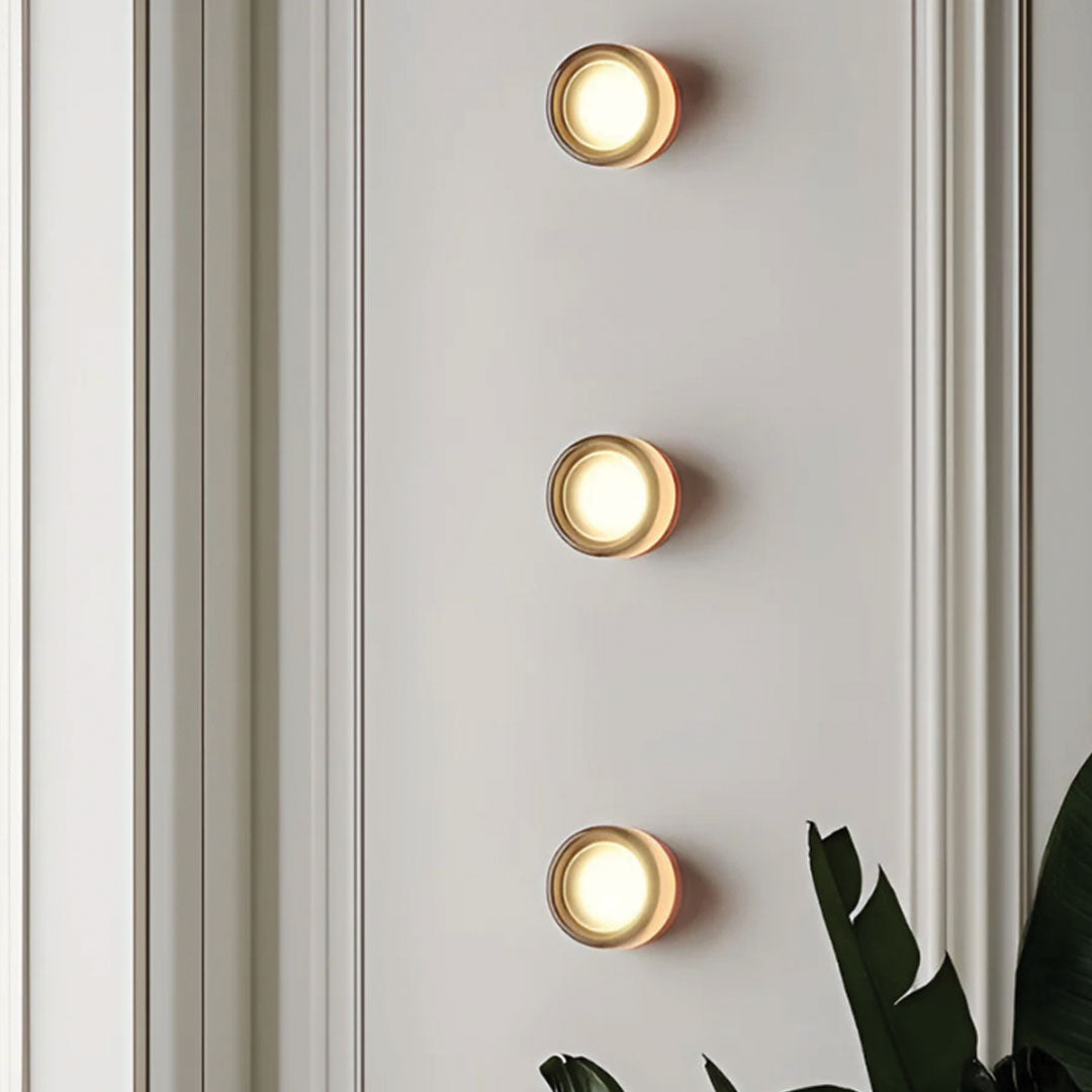 LumièreLux Dimple Vägglampa – Elegant Svart & Guld Design – Modern Väggbelysning med E27-sockel för Sovrum & Vardagsrum
