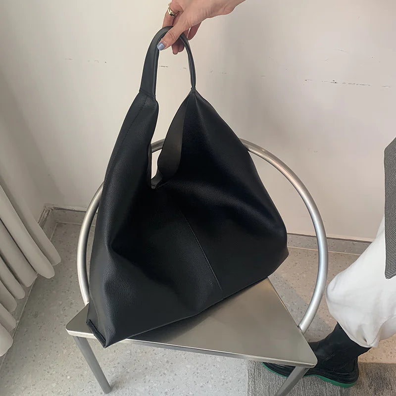 Lyxig Tote Bag i Mjukt Läder – Rymlig Axelväska med Innerfack & Dragkedja | Vardag & Resor