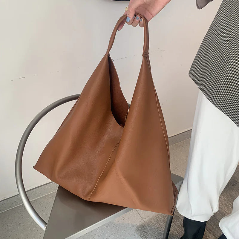 Lyxig Tote Bag i Mjukt Läder – Rymlig Axelväska med Innerfack & Dragkedja | Vardag & Resor