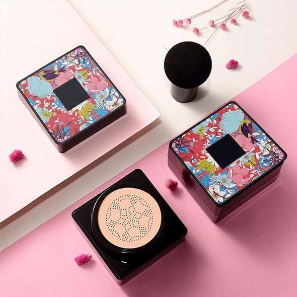 GlowBlend Foundationkräm med Svampsvamp – Felfri Täckning & Naturlig Hudvård
