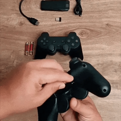 Retro Spelkonsol med 15 000+ Klassiska Spel och Trådlösa Handkontroller – Plug & Play för Hela Familjen