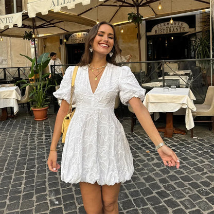Charlotte Elegant Klänning - Tidlös Stil och Komfort för Alla Tillfällen