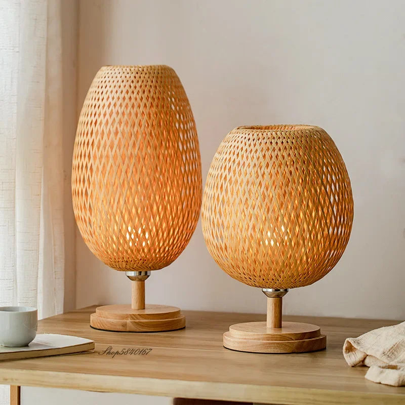AntiqueBamboo Vintage Bambu Bordslampa – Rustik Design och Naturlig Elegans