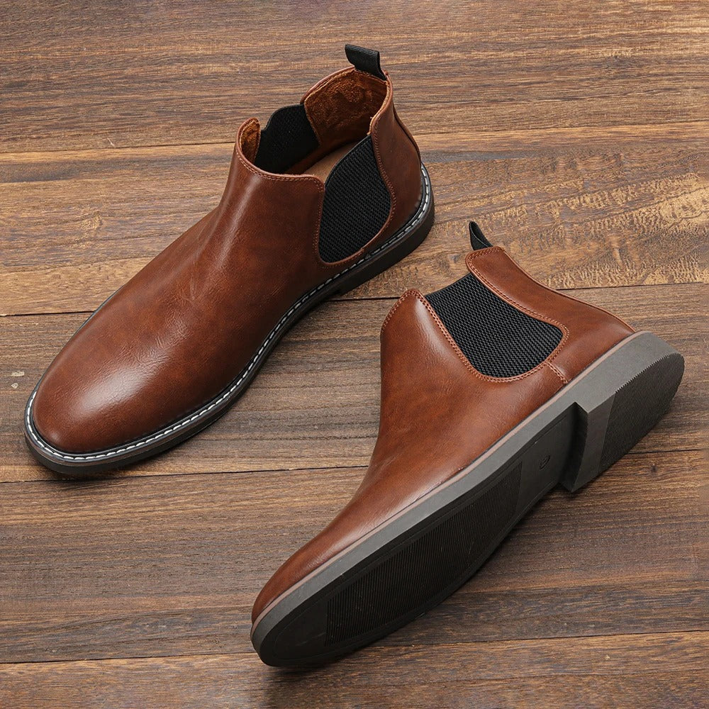 Herr Chelsea boots i brunt konstläder – klassiska elastiska ankelkängor för alla säsonger