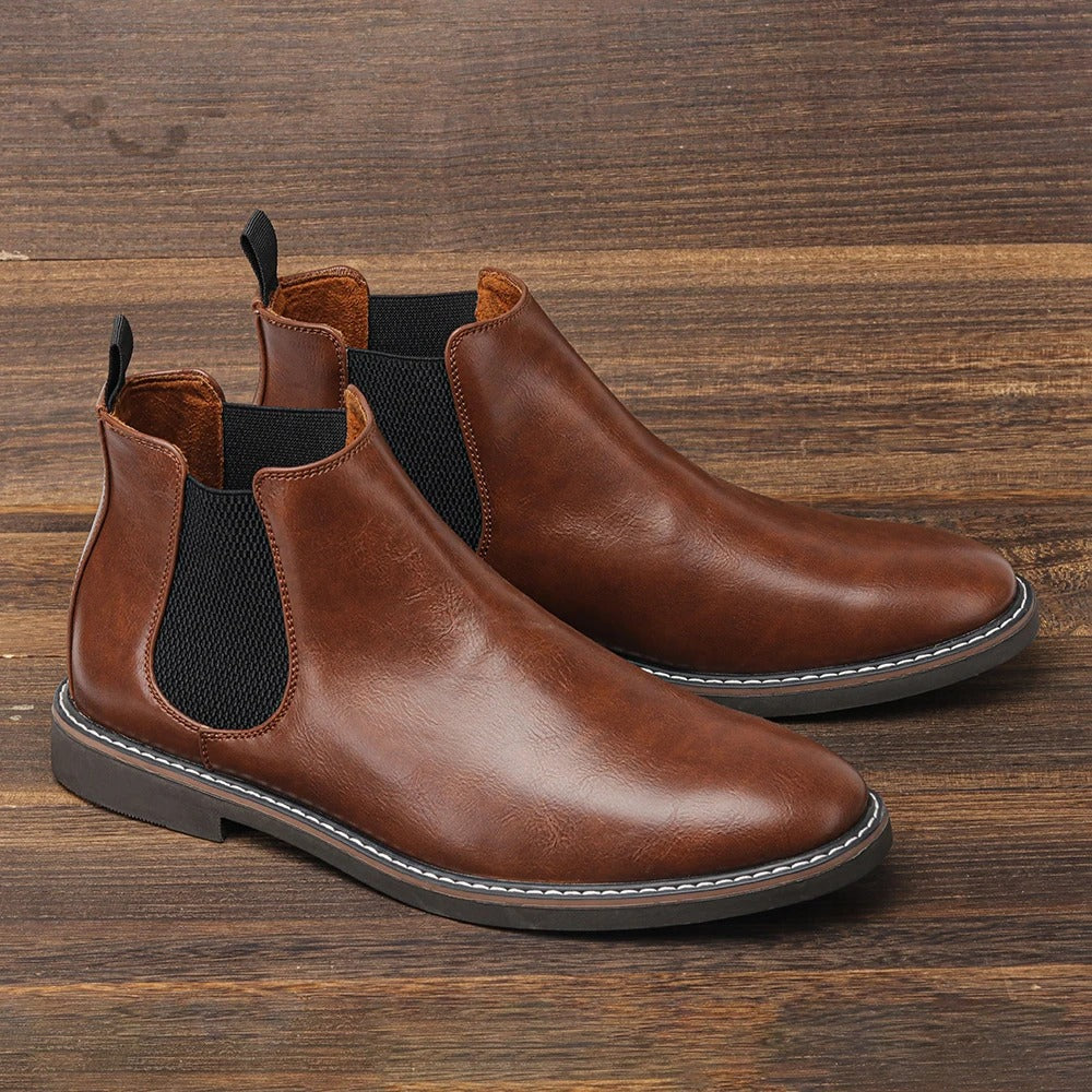 Herr Chelsea boots i brunt konstläder – klassiska elastiska ankelkängor för alla säsonger
