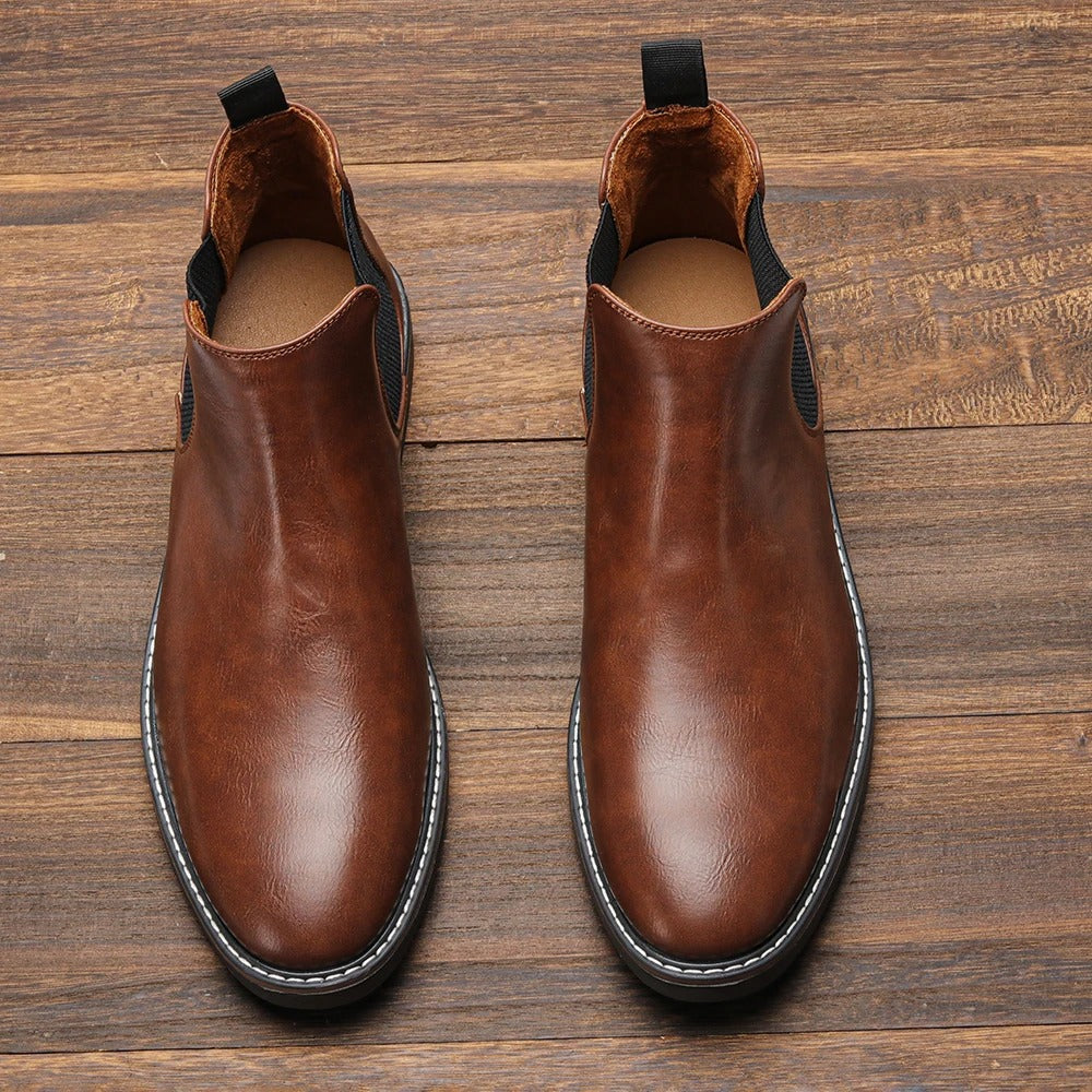 Herr Chelsea boots i brunt konstläder – klassiska elastiska ankelkängor för alla säsonger